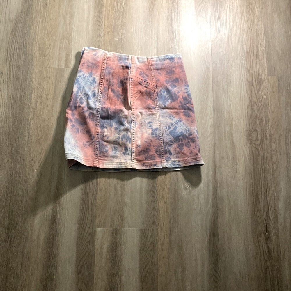 Colorful mid length skirt